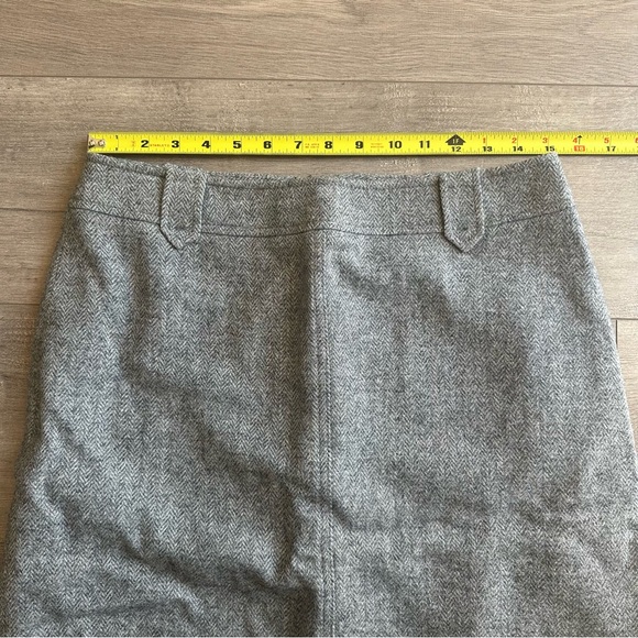 EUC Talbots gray a-line skirt - size 6 - Picture 3 of 4
